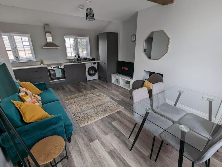 31 High Street - Modern & Stylish 2-Bed Apartment - Inc Parking Husbands Bosworth Luaran gambar